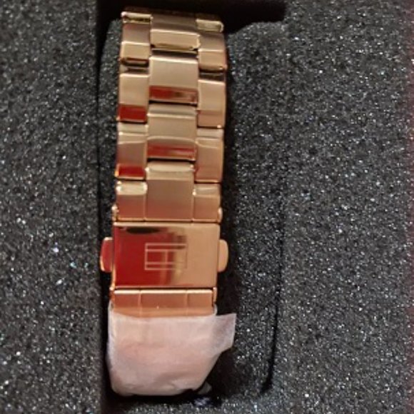 Tommy Hilfiger Men's Quartz Watch - Picture 7 of 7